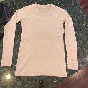 Lululemon swiftly tech long sleeve sz8